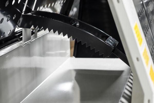 Lumag Sägespalt-Automat „SSA400Z“ – Zapfwellenantrieb, 10 t Spaltkraft
