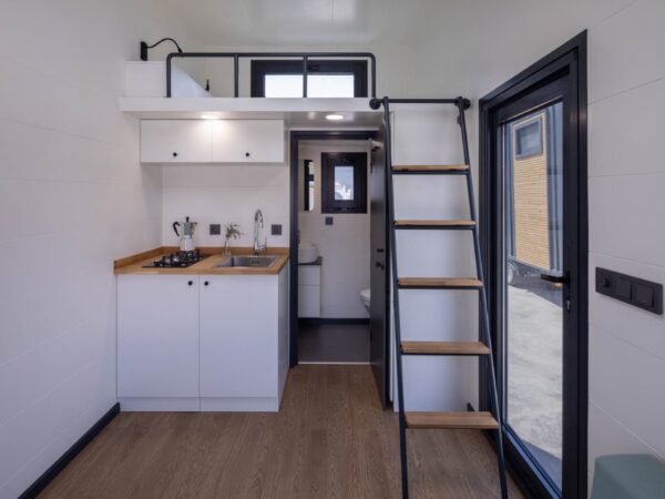 Alto House Mo.5 400 – Kompaktes Tiny House auf Rädern