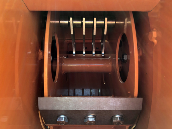 DK-1300 Bio-Trommelhäcksler – Professioneller Traktorhäcksler für Holz, Äste & Grünmaterial