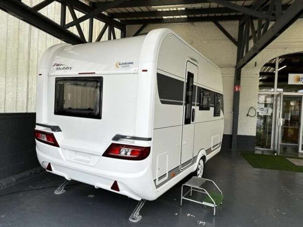Wohnwagen Hobby auf Tour 390 SF