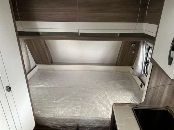 Wohnwagen Hobby auf Tour 390 SF