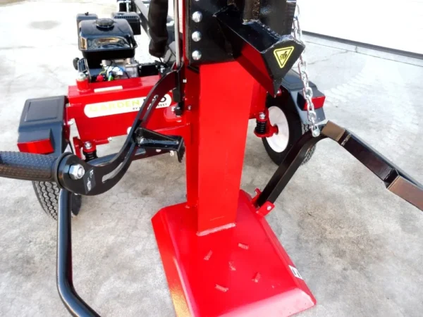 Thermo-Holzspalter FH24T auf Anhänger
