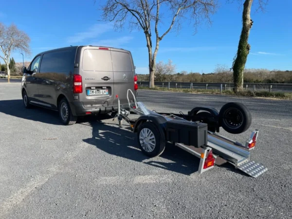 remorque-porte-moto-250m-600-kg-type-top-1024x768-1.webp Motorradanhänger 2,50 m / 600 kg TYPE-TOP